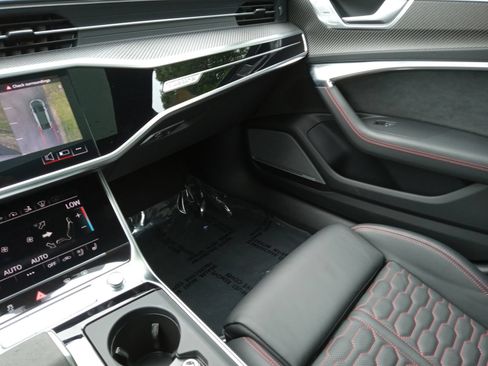 Used 2022 Audi RS 7 Sportback AWD/4WD image 19