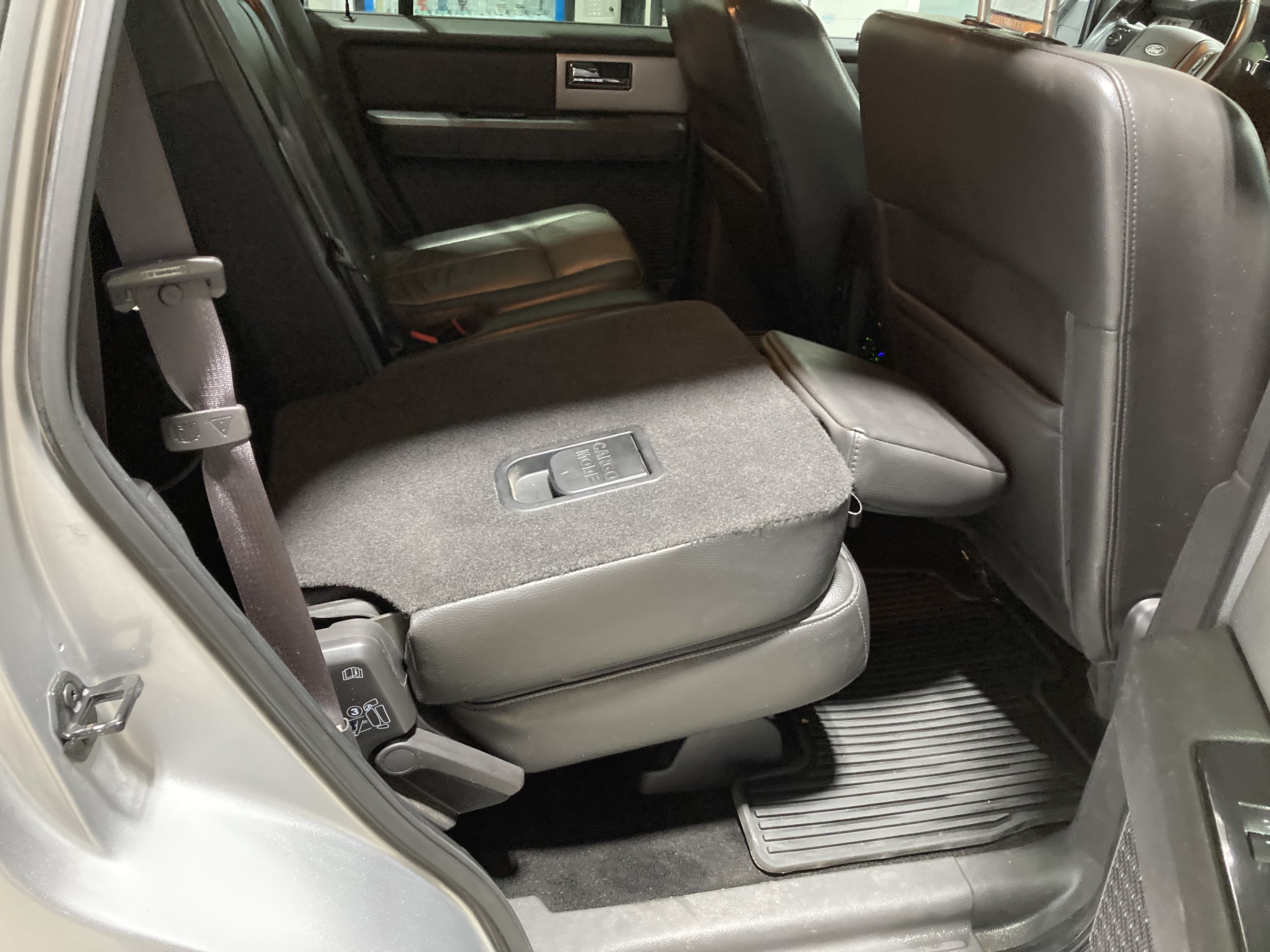 Used 2011 Ford Expedition XLT w/ 202A Rapid Spec Order Code AWD/4WD image 10