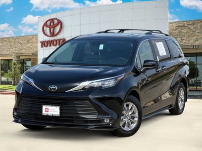 Used 2026 Toyota Sienna XLE