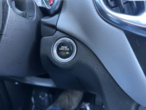 Certified 2022 Chevrolet Equinox LT image 17