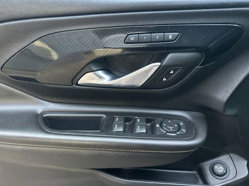 Used 2023 GMC Terrain AT4 image 10