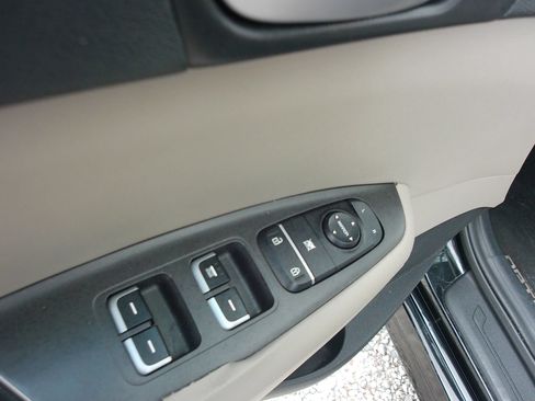 Used 2018 Kia Optima LX w/ 17" Alloy Wheels Package FWD image 11