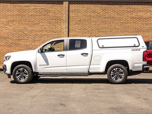 Used 2022 Chevrolet Colorado Z71 AWD/4WD image 6