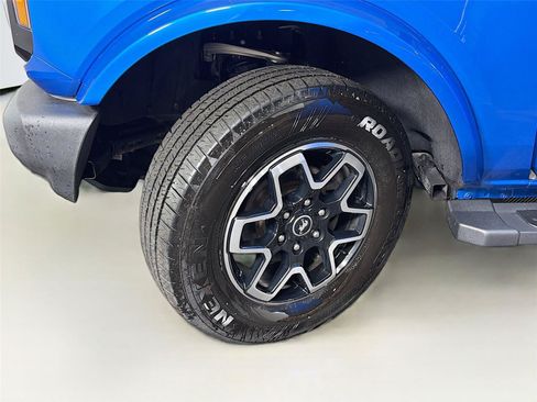 Used 2022 Ford Bronco Outer Banks AWD/4WD image 38