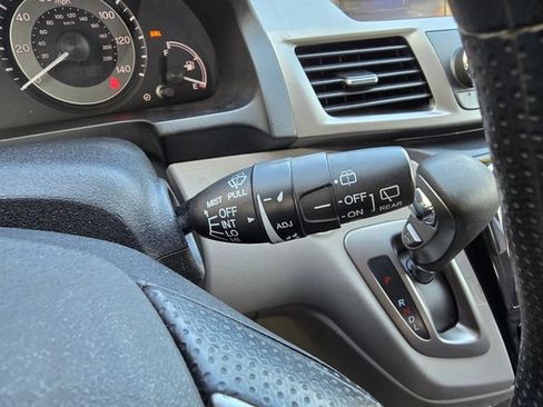 Used 2016 Honda Odyssey SE image 16