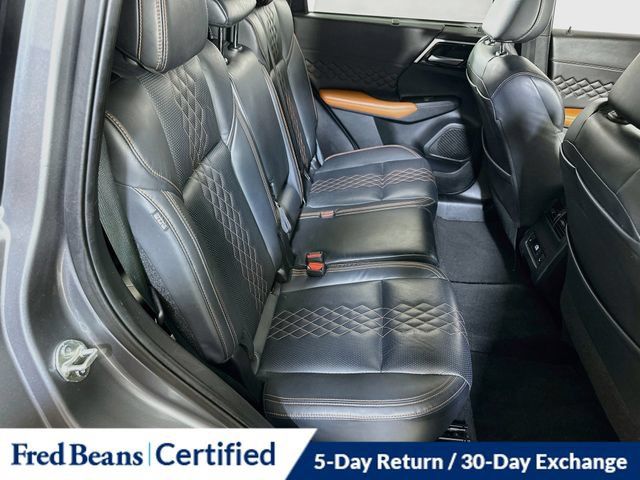 Used 2022 Mitsubishi Outlander SEL AWD/4WD image 16