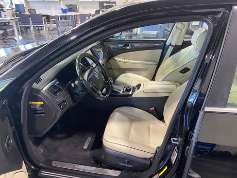 Used 2014 Hyundai Equus Signature image 13