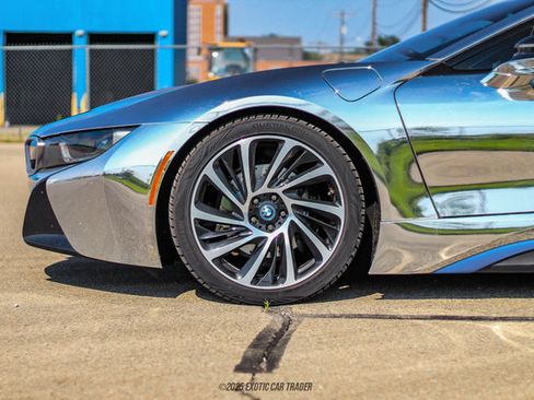 Used 2016 BMW i8 image 4