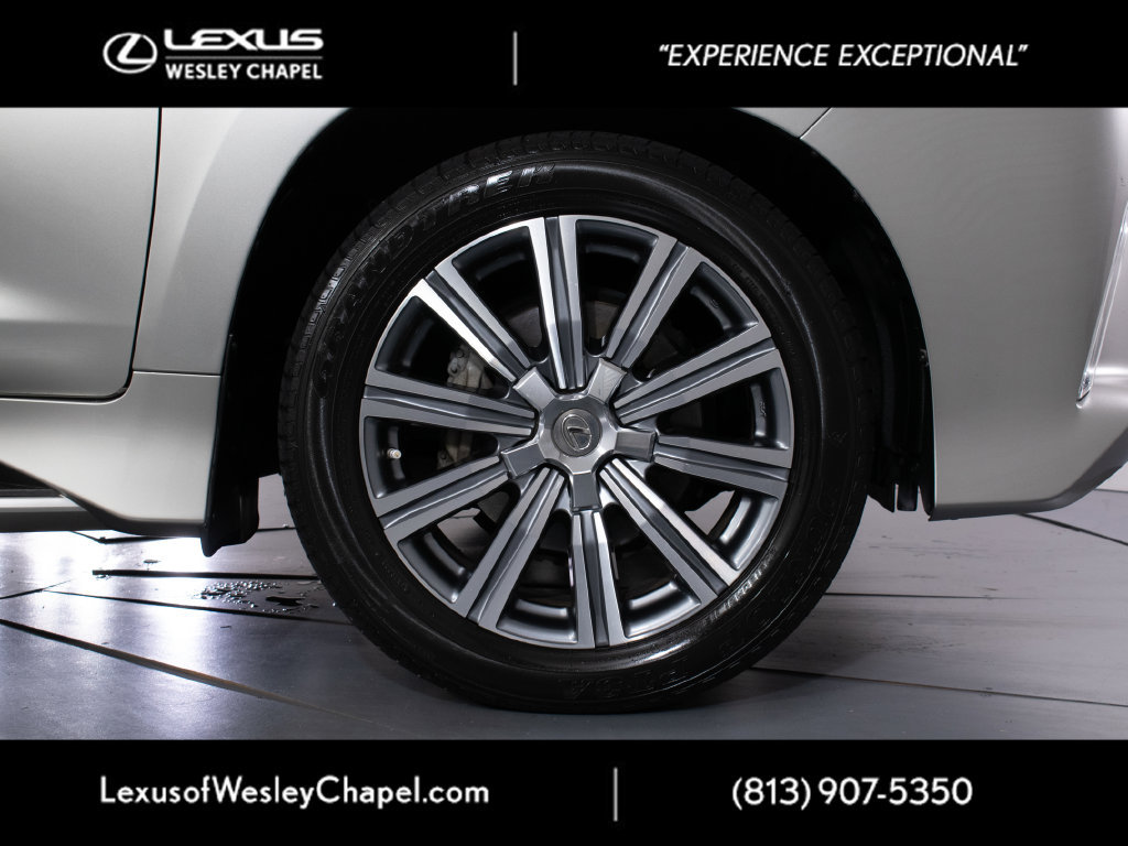 Used 2016 Lexus LX 570 4WD w/ Luxury Package image 3