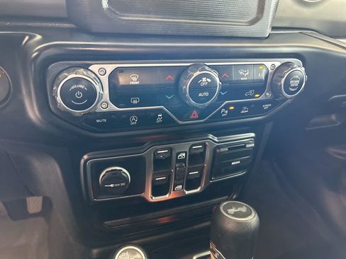 Used 2021 Jeep Wrangler Unlimited Sport image 42