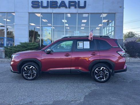 Used 2025 Subaru Forester Premium w/ Protection Package (1PH) AWD/4WD image 8