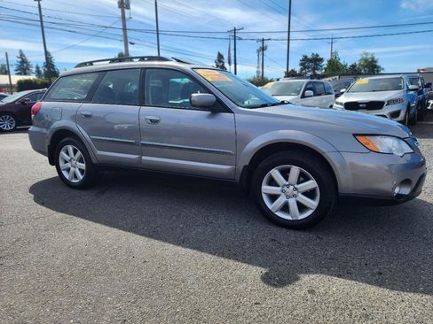 Used 2008 Subaru Outback 2.5i Limited AWD/4WD image 3