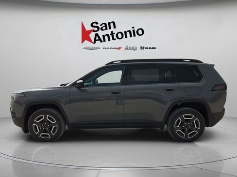 New 2026 Jeep Cherokee Laredo image 5