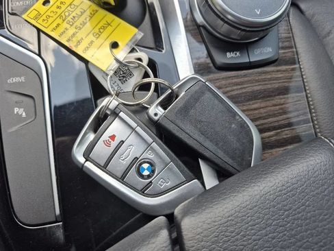 Used 2019 BMW 530e w/ Convenience Package RWD image 28