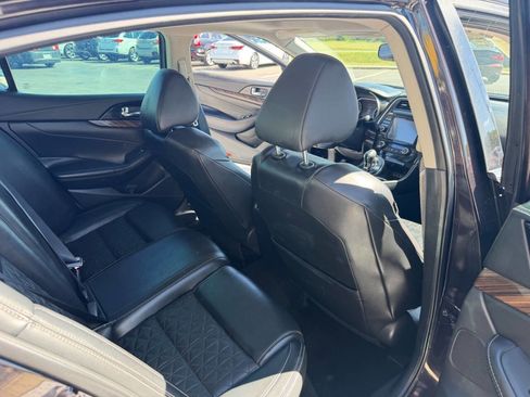 Used 2016 Nissan Maxima Platinum image 12