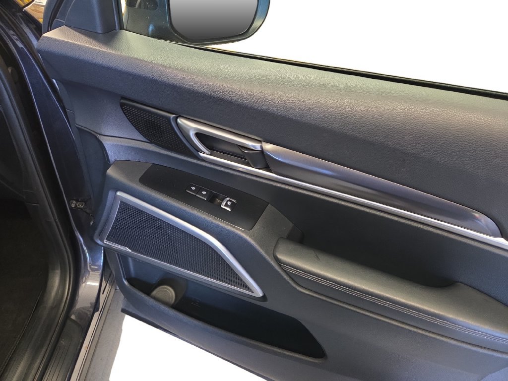 Used 2025 Kia Telluride S FWD image 25