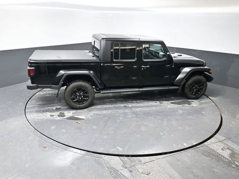 Used 2023 Jeep Gladiator Sport image 42