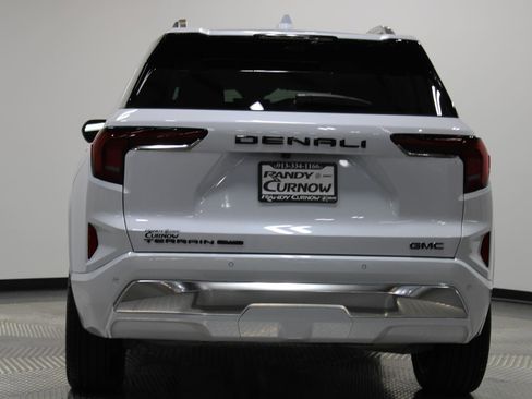 New 2026 GMC Terrain Denali w/ LPO, Black Badging Package image 10