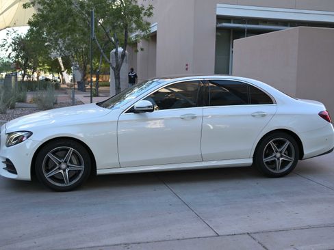 Used 2017 Mercedes-Benz E 300 image 8
