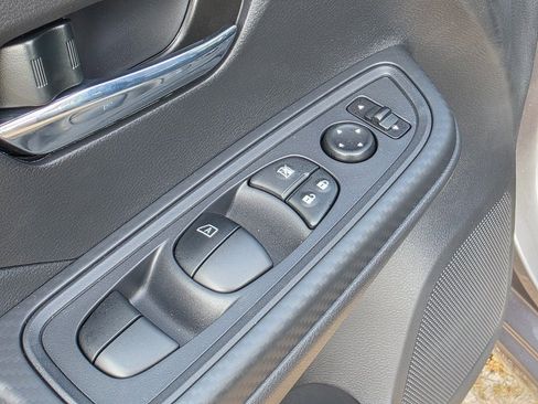 New 2025 Nissan Versa SV w/ Trunk Package image 15