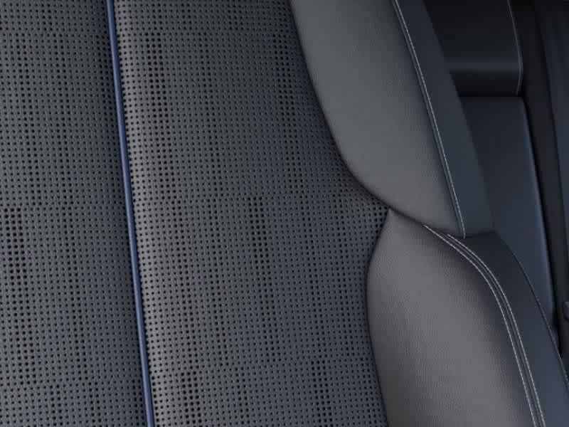 Used 2027 Cadillac Lyriq Luxury w/ LPO, Floor Liner Package AWD/4WD image 21