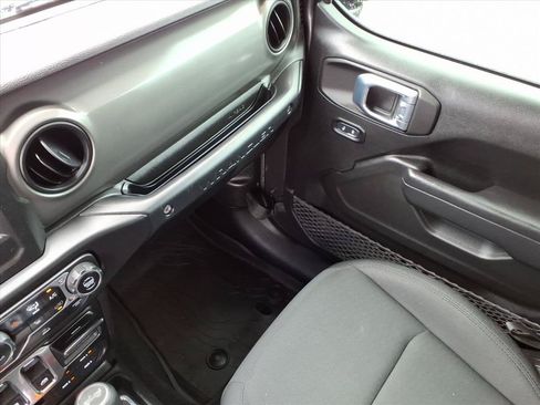 Used 2022 Jeep Wrangler Sport AWD/4WD image 33