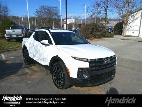 Used 2025 Hyundai Santa Cruz Limited image 1