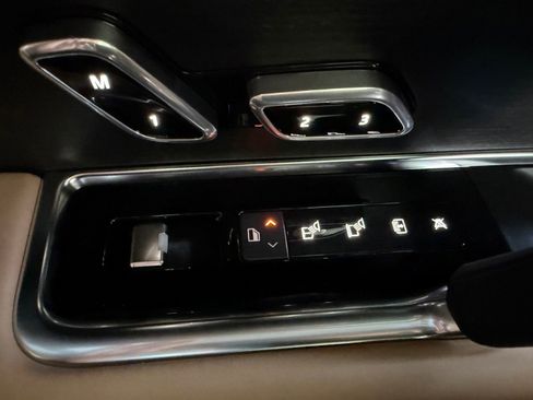 New 2026 Land Rover Range Rover Long Wheelbase SE image 27