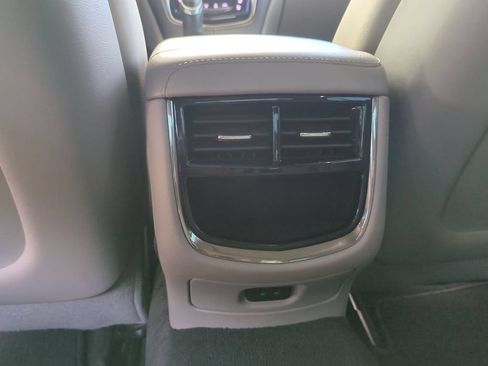 Used 2018 Cadillac CTS Luxury RWD image 30