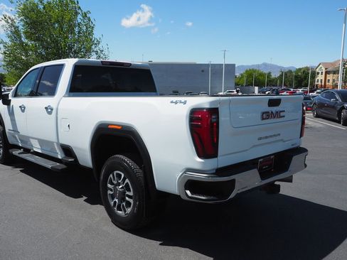 Used 2024 GMC Sierra 3500 SLT w/ SLT Convenience Package AWD/4WD image 5