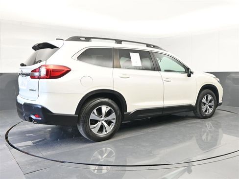 Used 2019 Subaru Ascent Premium AWD/4WD image 5