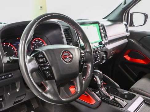 Used 2024 Nissan Frontier PRO-4X w/ Off-Road Protection Package image 24