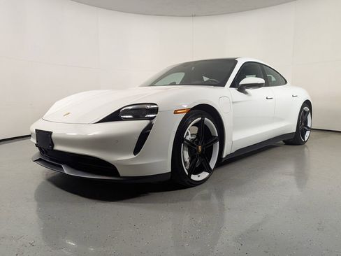 Used 2024 Porsche Taycan 4S image 3