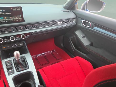 Used 2025 Honda Civic Type R image 14