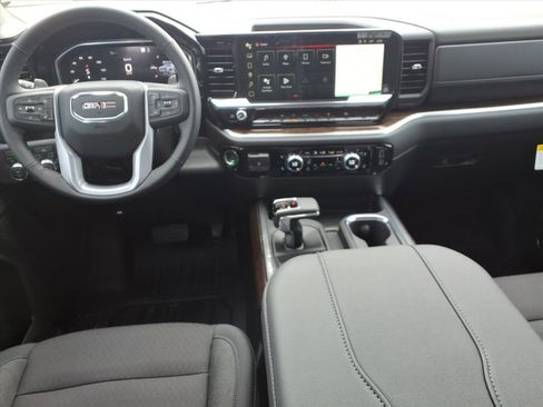 New 2026 GMC Sierra 1500 Elevation image 14