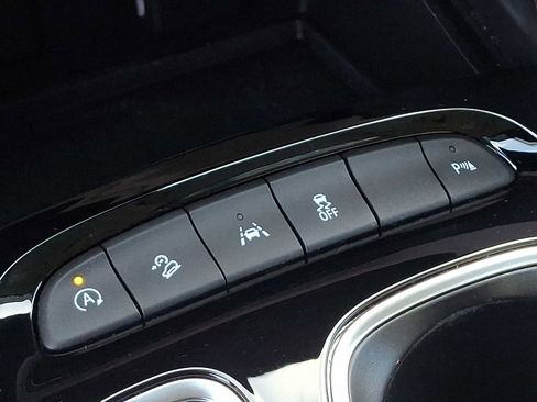 Used 2022 Buick Envision Preferred image 25