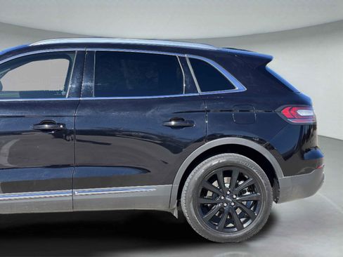 Used 2022 Lincoln Nautilus Reserve w/ Monochromatic Package AWD/4WD image 30