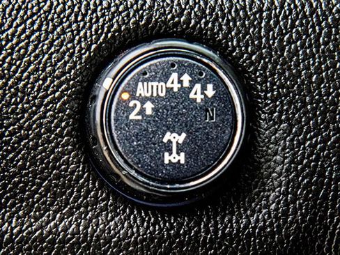 Used 2021 GMC Canyon Denali image 20