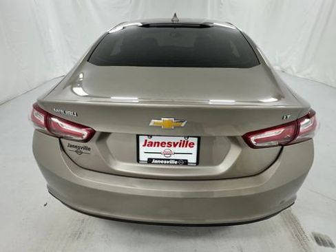 Used 2022 Chevrolet Malibu LT FWD image 4