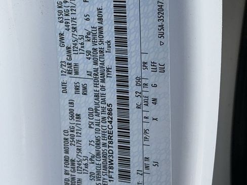 Used 2024 Ford F350 Lariat w/ FX4 Off-Road Package image 32