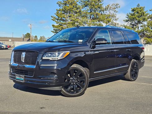 Used 2024 Lincoln Navigator L Reserve w/ Equipment Group 201A image 32