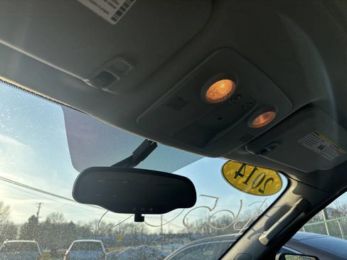 Used 2014 GMC Acadia SLE image 22