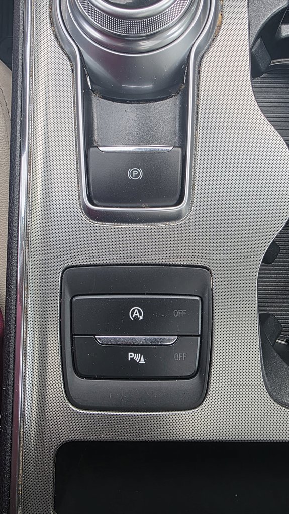 Used 2022 Ford Edge Titanium AWD/4WD image 29