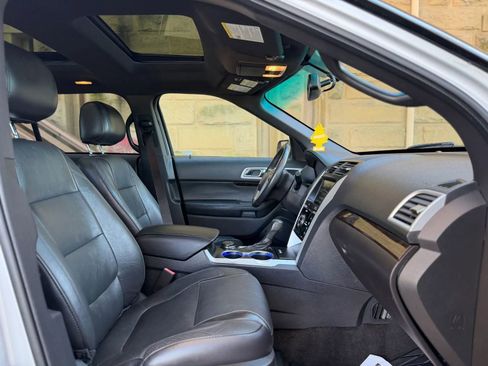Used 2015 Ford Explorer Limited image 29