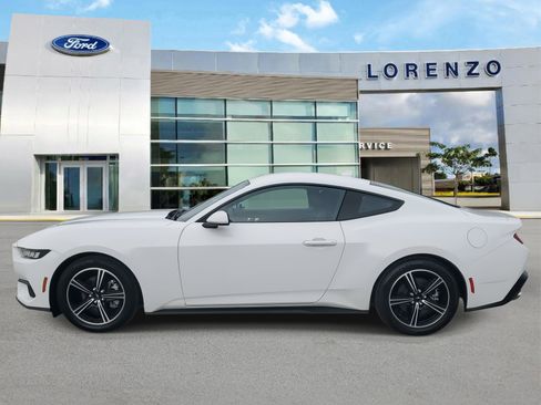 Used 2024 Ford Mustang Coupe image 8