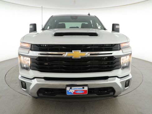 Used 2025 Chevrolet Silverado 2500 LT w/ Convenience Package image 2