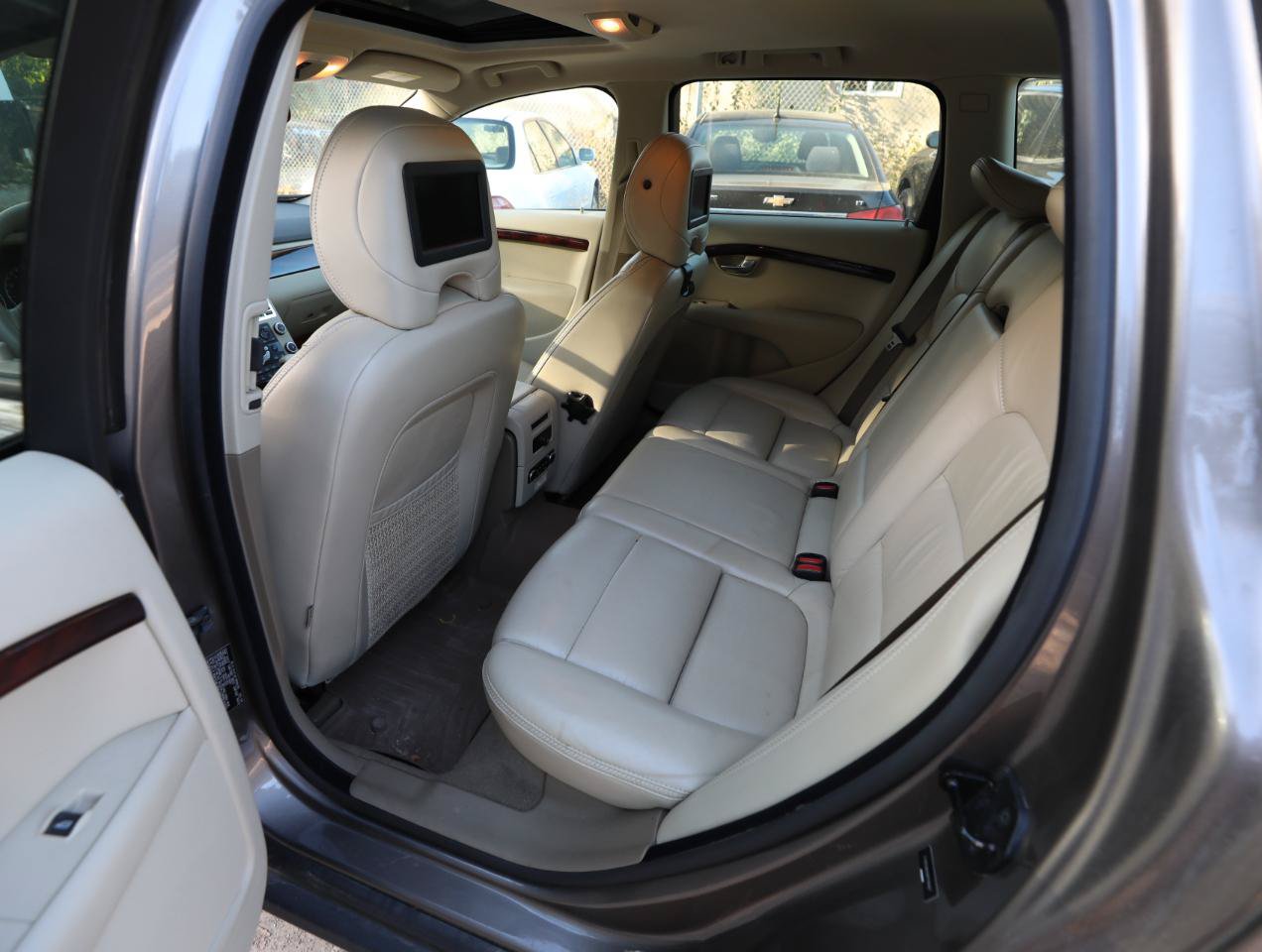 Used 2008 Volvo XC70 3.2 AWD/4WD image 14