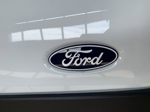 New 2026 Ford Transit 250 148 Medium Roof Extended AWD image 17