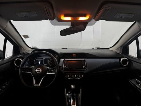 Used 2025 Nissan Versa SV FWD image 3