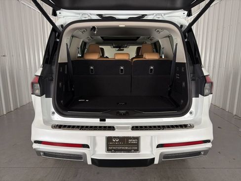 Certified 2026 INFINITI QX80 Luxe w/ Exterior Package AWD/4WD image 8